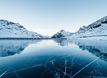 5分钟了解伊朗最强军事组织：革命卫队能左右伊朗？｜《世界这七天》【视频播客】