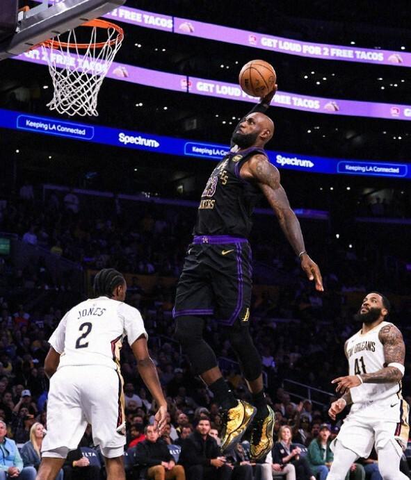 开云下载-三连胜！东契奇27+10+7，詹姆斯21分，湖人末节发力110-101鹈鹕